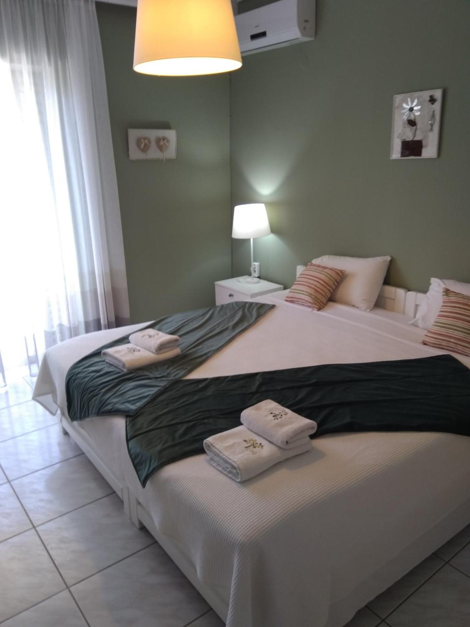 Dionisos Elia Aparthotel Paralia Dionysiou Buitenkant foto