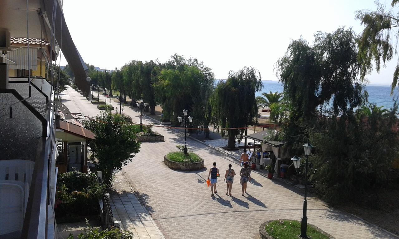 Dionisos Elia Aparthotel Paralia Dionysiou Buitenkant foto